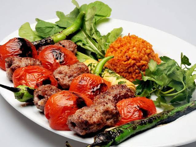 DOMATESLİ KEBAP